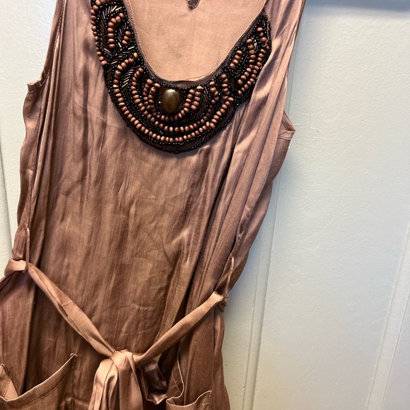 Arden 8 women sleeves less silk long top with beads around neck line. Size S. - Picture 3 of 5